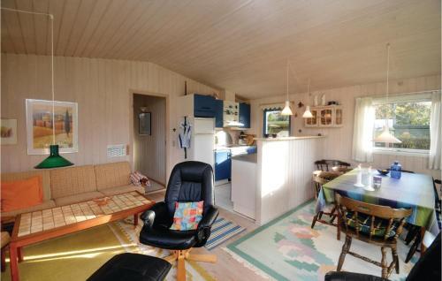 Three-bedroom Holiday Home In Idestrup