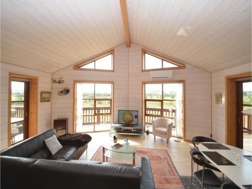 Three-bedroom Holiday Home In Vaggerlose