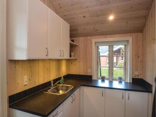 Three-bedroom Holiday Home In Vaggerlose