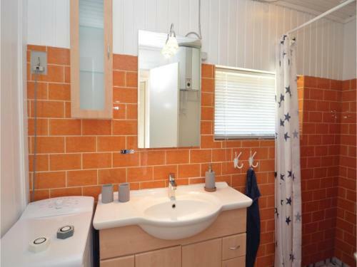 Three-bedroom Holiday Home In Idestrup