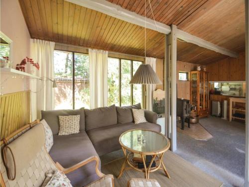 Three-bedroom Holiday Home In Vaggerlose
