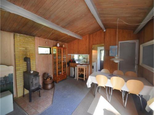Three-bedroom Holiday Home In Vaggerlose