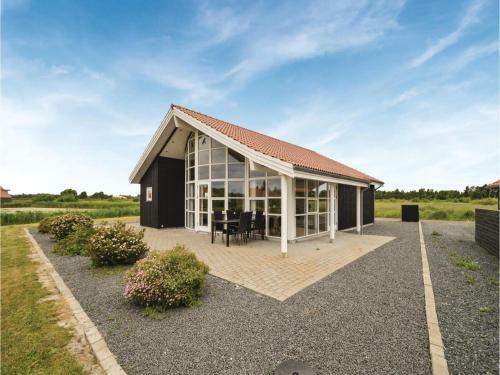 Two-bedroom Holiday Home In Vaggerlose