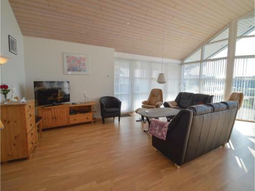 Two-bedroom Holiday Home In Vaggerlose