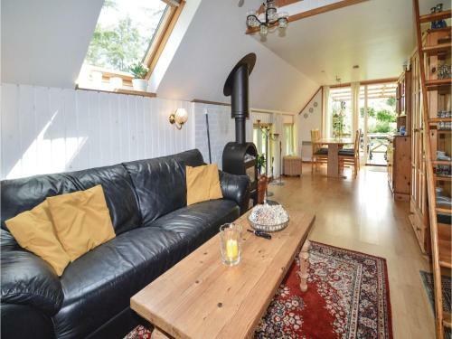 Three-bedroom Holiday Home In Vaggerlose