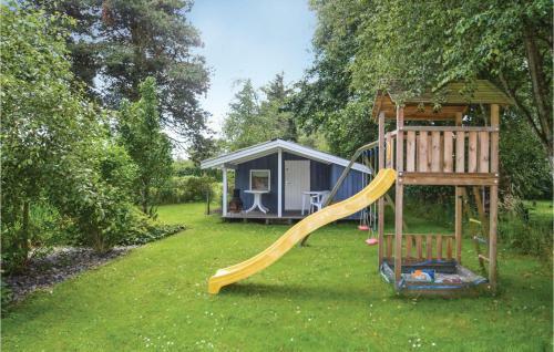 Three-bedroom Holiday Home In Vaggerlose