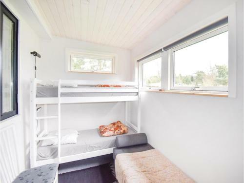 Three-bedroom Holiday Home In Vaggerlose