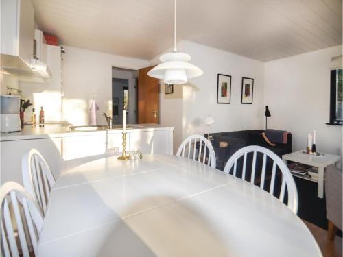 Two-bedroom Holiday Home In Vaggerlose