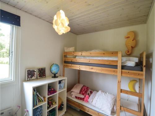 Three-bedroom Holiday Home In Vaggerlose