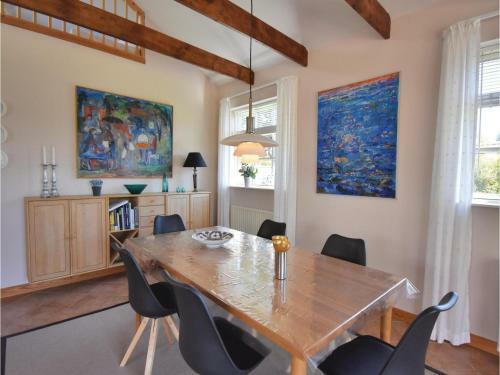 Two-bedroom Holiday Home In Vaggerlose