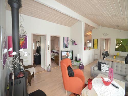 Three-bedroom Holiday Home In Vaggerlose