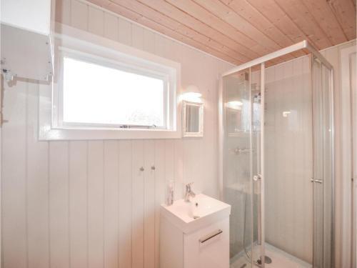 Three-bedroom Holiday Home In Vaggerlose