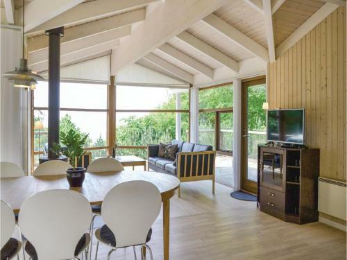 Three-bedroom Holiday Home In Frederiksvark