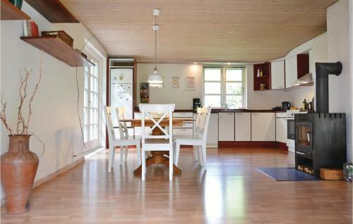 Two-bedroom Holiday Home In Frederiksvark