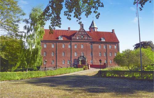 Two-bedroom Holiday Home In Grenaa