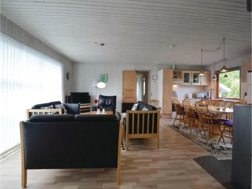 Three-bedroom Holiday Home In Haderslev
