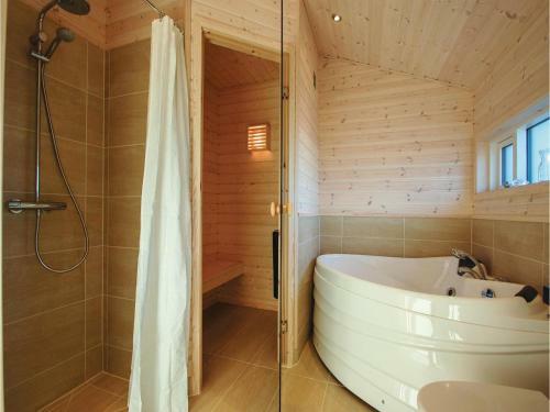 Four-bedroom Holiday Home In Haderslev