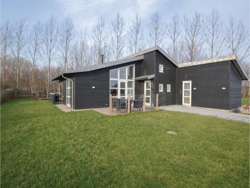 Three-bedroom Holiday Home In Haderslev