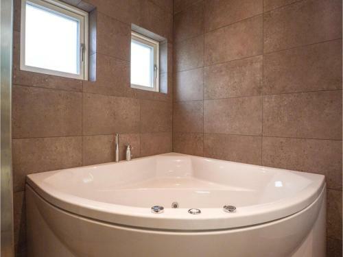 Three-bedroom Holiday Home In Haderslev