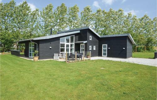 Three-bedroom Holiday Home In Haderslev