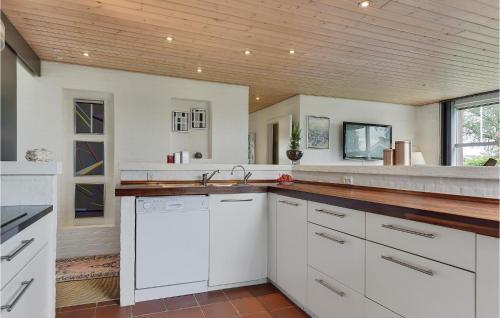 Four-bedroom Holiday Home In Haderslev