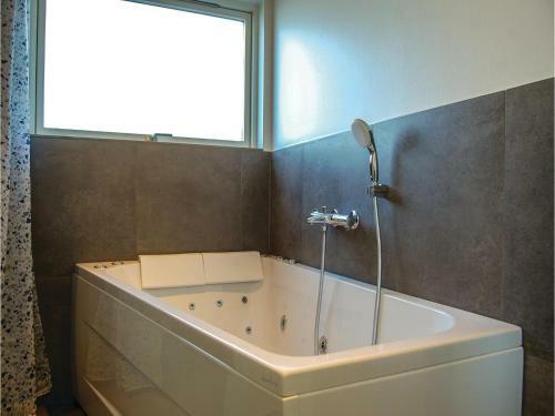 Four-bedroom Holiday Home In Haderslev