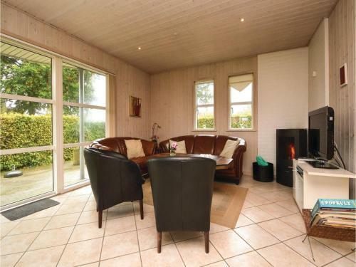 Three-bedroom Holiday Home In Haderslev