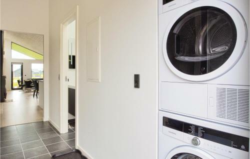 Four-bedroom Holiday Home In Haderslev