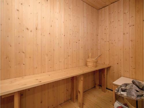Five-bedroom Holiday Home In Hadsund