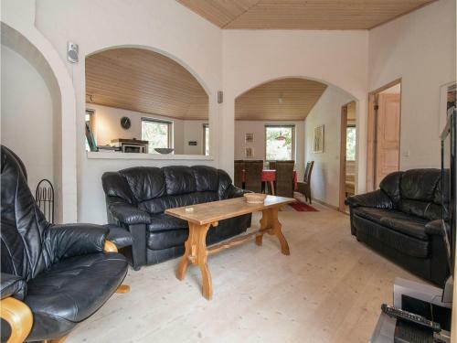 Five-bedroom Holiday Home In Hadsund