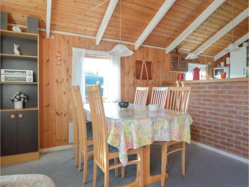 Three-bedroom Holiday Home In Hjorring