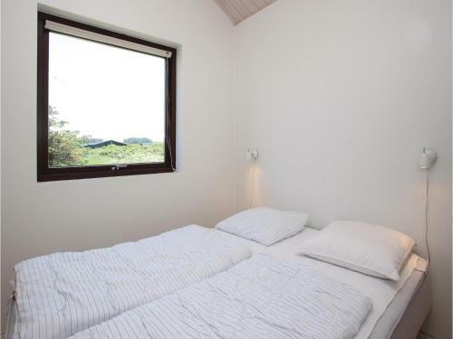 Three-bedroom Holiday Home In Hjorring