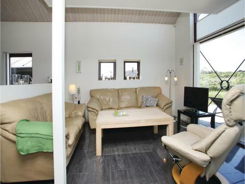 Three-bedroom Holiday Home In Hjorring