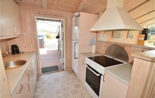 Four-bedroom Holiday Home In Hjorring