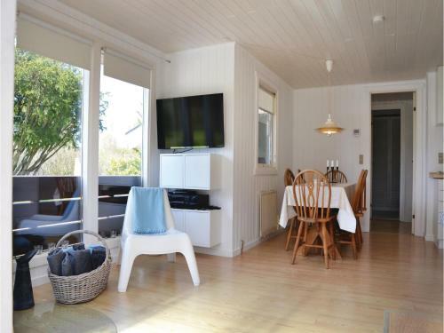Three-bedroom Holiday Home In Hornbak