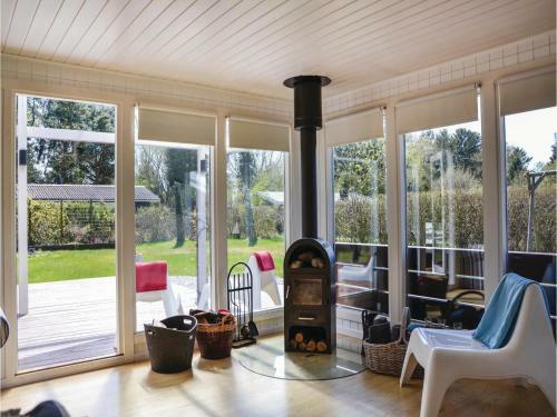 Three-bedroom Holiday Home In Hornbak