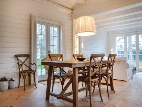 Three-bedroom Holiday Home In Hornbak