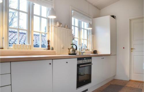 Three-bedroom Holiday Home In Hornbak