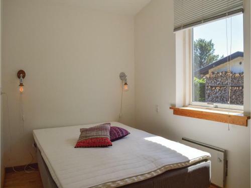 Three-bedroom Holiday Home In Hundested
