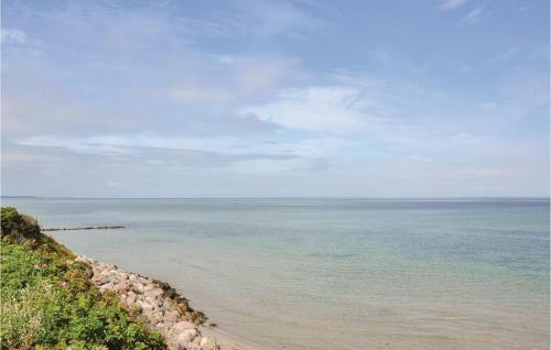 Three-bedroom Holiday Home In Hundested
