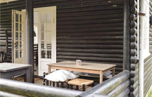 Three-bedroom Holiday Home In Hundested