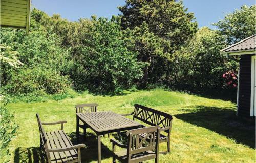 Three-bedroom Holiday Home In Hundested