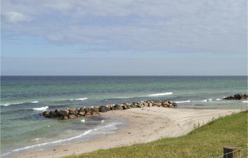 Three-bedroom Holiday Home In Hundested