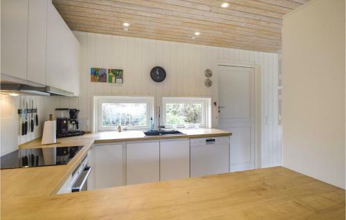 Three-bedroom Holiday Home In Juelsminde
