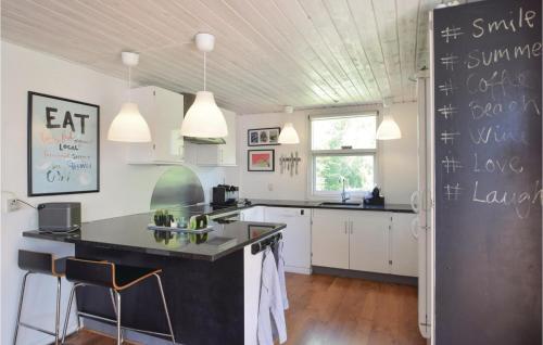 Three-bedroom Holiday Home In Juelsminde