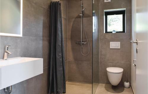 Four-bedroom Holiday Home In Juelsminde