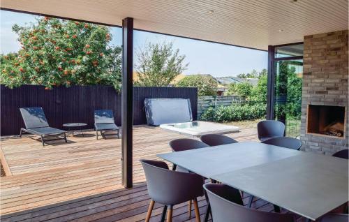 Four-bedroom Holiday Home In Juelsminde