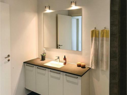 Three-bedroom Holiday Home In Juelsminde