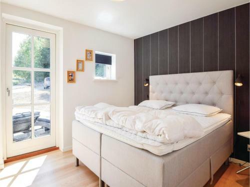 Four-bedroom Holiday Home In Juelsminde