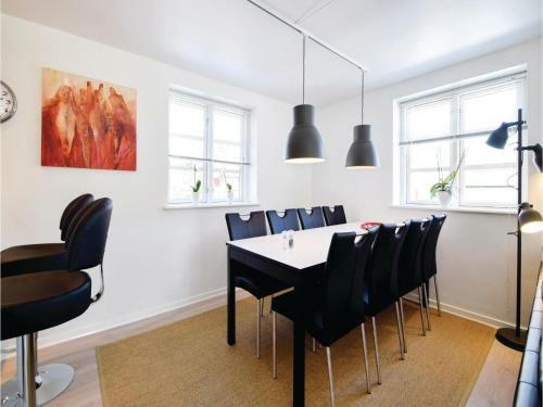 Four-bedroom Holiday Home In Juelsminde